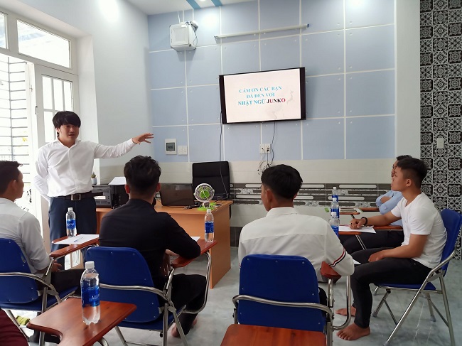 Dạy tiếng nhật tại Tân Uyên